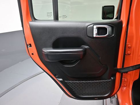 Used 2019 Jeep Wrangler Unlimited Sport S image 25