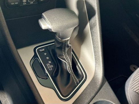 Used 2018 Kia Niro LX FWD image 17