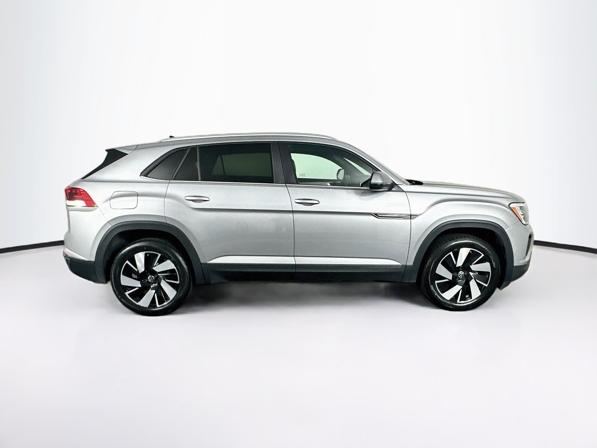 Used 2026 Volkswagen Atlas Cross Sport SE FWD image 10