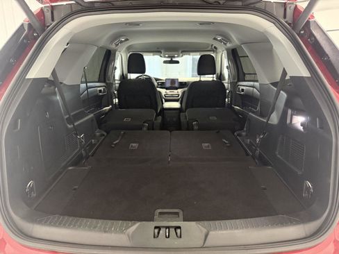 Certified 2023 Ford Explorer XLT w/ Class IV Trailer Tow Package image 23