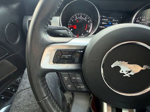Used 2017 Ford Mustang GT Premium RWD image 17