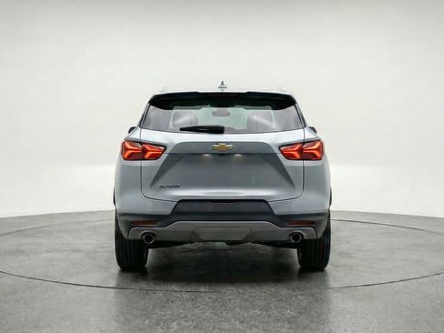 Used 2025 Chevrolet Blazer LT FWD image 7