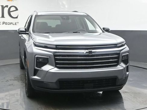 New 2026 Chevrolet Traverse LT w/ Sun and Wheel Package FWD image 30