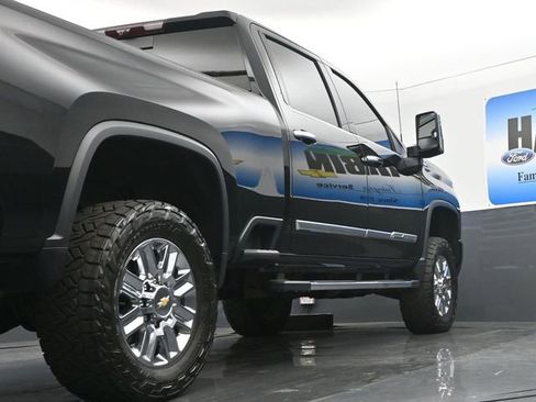 Used 2024 Chevrolet Silverado 2500 High Country w/ High Country Premium Package AWD/4WD image 21