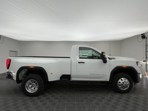 New 2026 GMC Sierra 3500 Pro AWD/4WD image 5