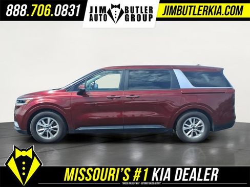 Used 2024 Kia Carnival LX image 4