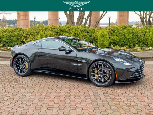 Used 2025 Aston Martin V8 Vantage Coupe image 1