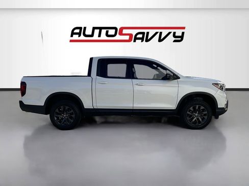 Used 2022 Honda Ridgeline Sport image 3