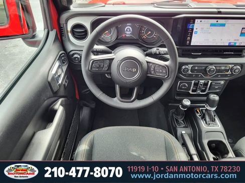 Used 2025 Jeep Wrangler Unlimited Sport AWD/4WD image 13
