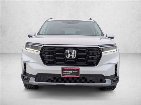New 2025 Honda Pilot Touring image 6