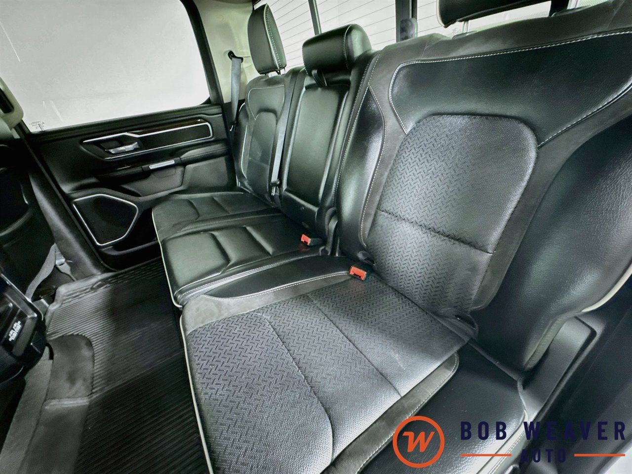 Used 2022 RAM 1500 Laramie AWD/4WD image 30
