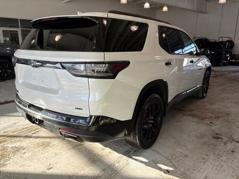 Used 2021 Chevrolet Traverse Premier w/ Redline Edition image 5