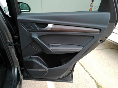 Used 2024 Audi Q5 2.0T Premium Plus image 24