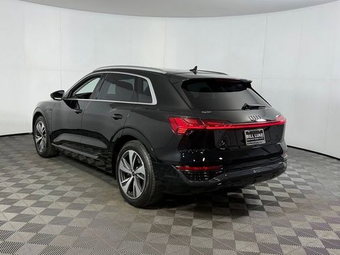 Used 2024 Audi Q8 e-tron Premium Plus w/ Premium Plus Package AWD/4WD image 10