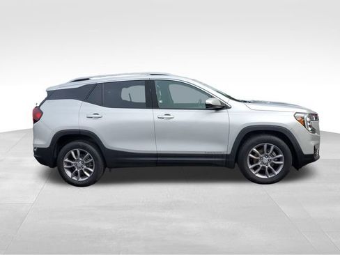 Used 2022 GMC Terrain SLT w/ Infotainment Package II AWD/4WD image 6