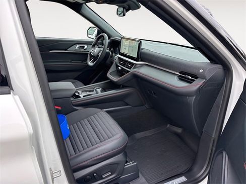 New 2026 Ford Explorer ST-Line w/ ST-Line Street Pack image 15