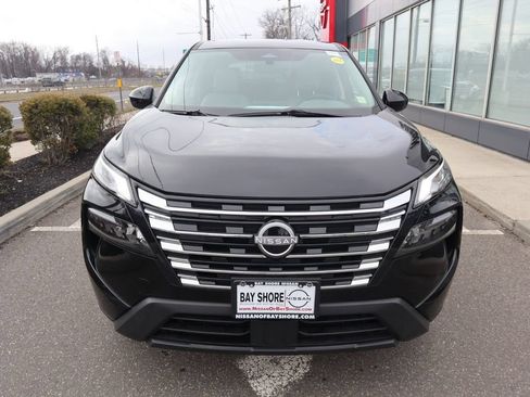 Certified 2025 Nissan Rogue SV AWD/4WD image 5