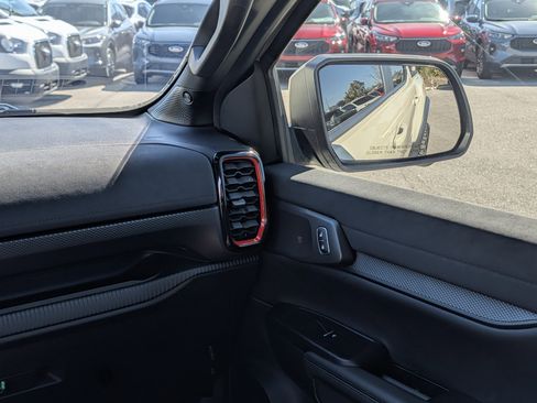 Used 2025 Ford Ranger Raptor image 18