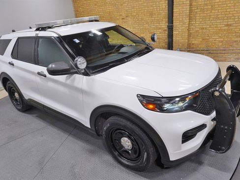 Used 2021 Ford Explorer Police AWD Red/Blue Lightbar a w/ Ready For The Road Package image 7