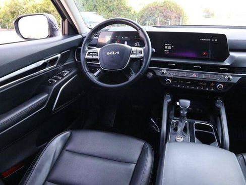 Used 2025 Kia Telluride S FWD image 27