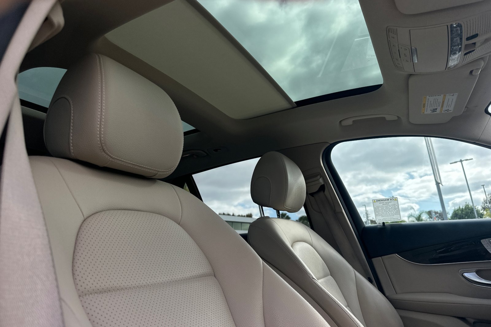 Used 2019 Mercedes-Benz GLC 300 image 17