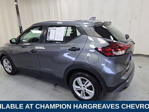 Used 2022 Nissan Kicks S FWD image 7