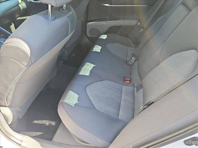 Used 2018 Toyota Camry LE FWD image 12
