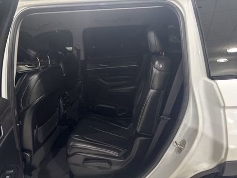 Used 2023 Jeep Grand Cherokee L Limited AWD/4WD image 29