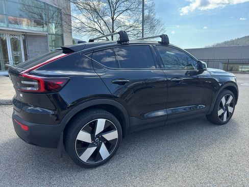 Certified 2023 Volvo C40 P8 Recharge Ultimate AWD/4WD image 9