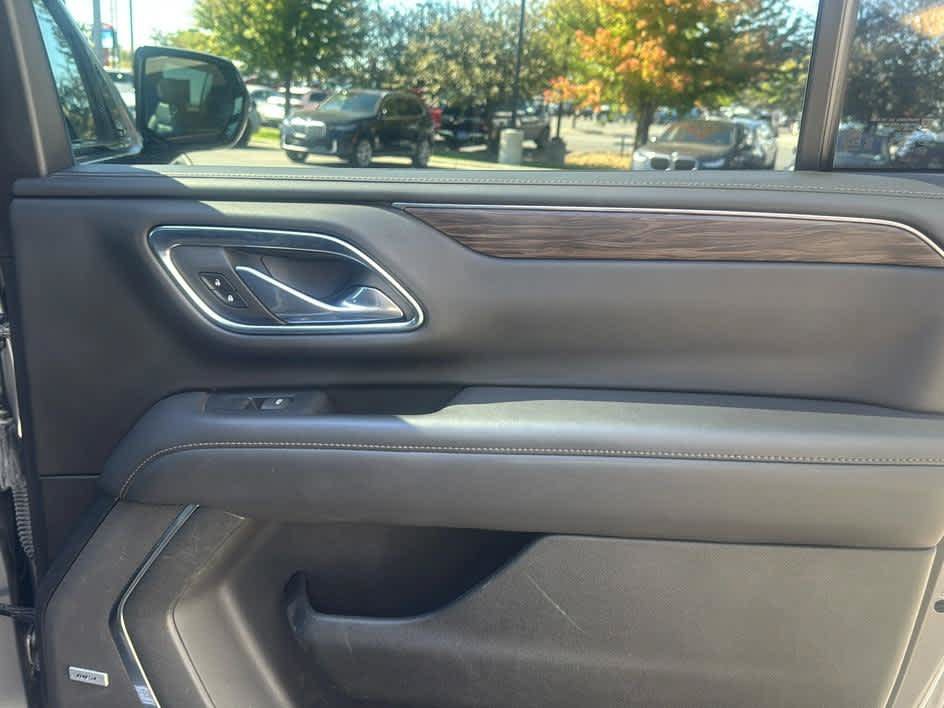 Used 2021 Chevrolet Suburban Z71 w/ Rear Media and Nav Package AWD/4WD image 9