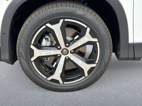 New 2026 Volkswagen Tiguan SE AWD/4WD image 18