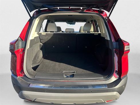 Used 2023 Nissan Rogue SV image 13