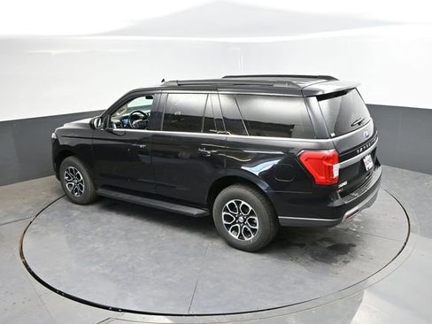 Used 2024 Ford Expedition XLT AWD/4WD image 44