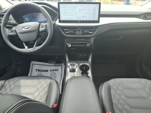 Certified 2023 Ford Escape Platinum w/ Premium Technology Package AWD/4WD image 12