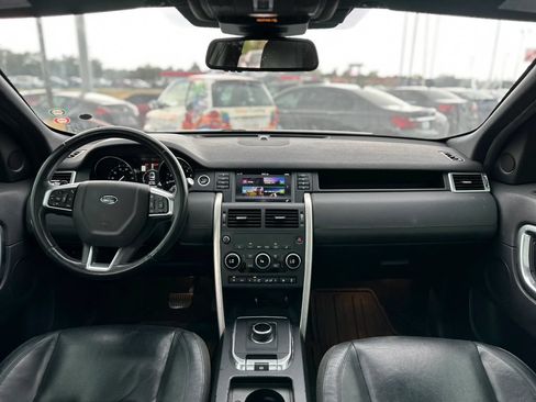 Used 2017 Land Rover Discovery Sport HSE AWD/4WD image 12