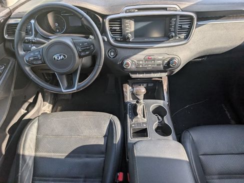 Used 2017 Kia Sorento EX FWD image 8