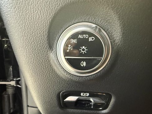 Used 2022 Mercedes-Benz C 300 4MATIC Sedan image 30