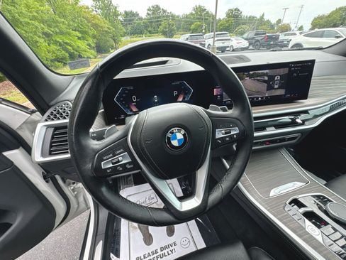 Used 2024 BMW X5 xDrive40i w/ Premium Package AWD/4WD image 17