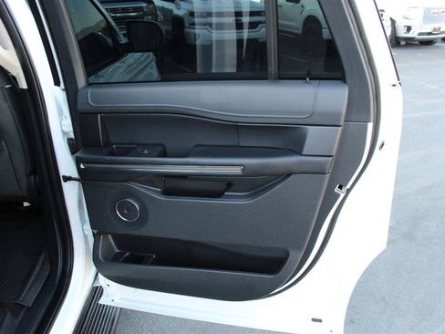 Used 2023 Ford Expedition Max XLT AWD/4WD image 23