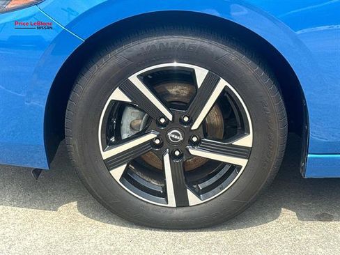 Used 2024 Nissan Sentra SV FWD image 4