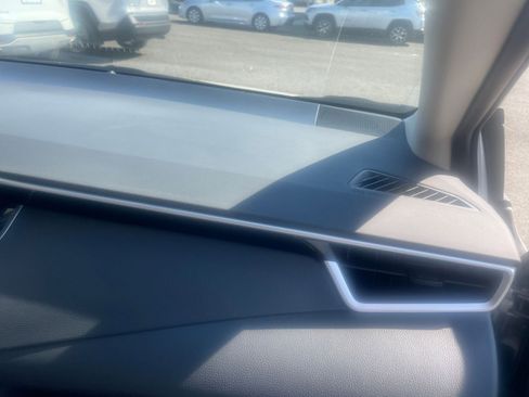 Used 2025 Toyota Corolla LE image 35