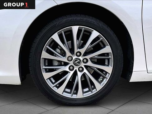 Used 2020 Lexus ES 350 w/ Premium Package image 8