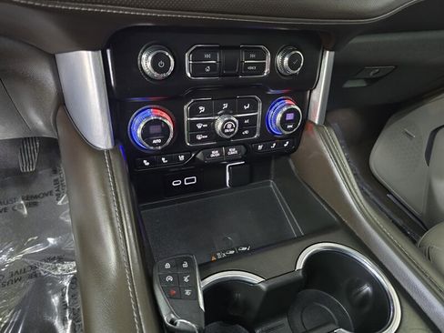 Used 2023 GMC Yukon SLT w/ Max Trailering Package image 25