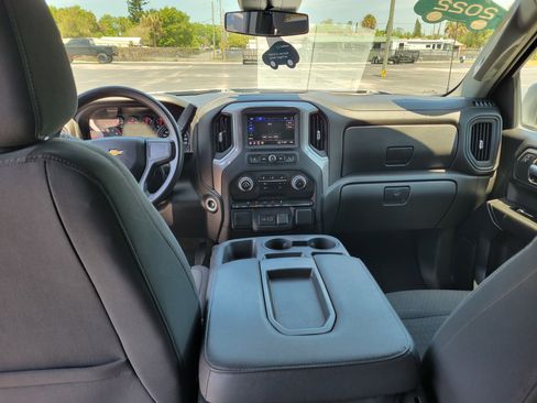 Used 2022 Chevrolet Silverado 1500 Custom image 15