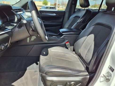 Used 2023 Jeep Grand Cherokee Altitude image 24