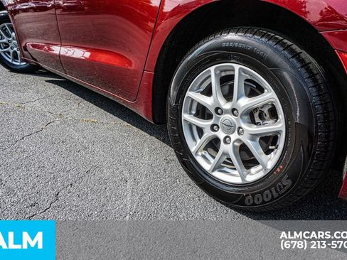 Used 2022 Chrysler Voyager LX FWD image 15