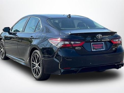 Used 2023 Toyota Camry SE image 12