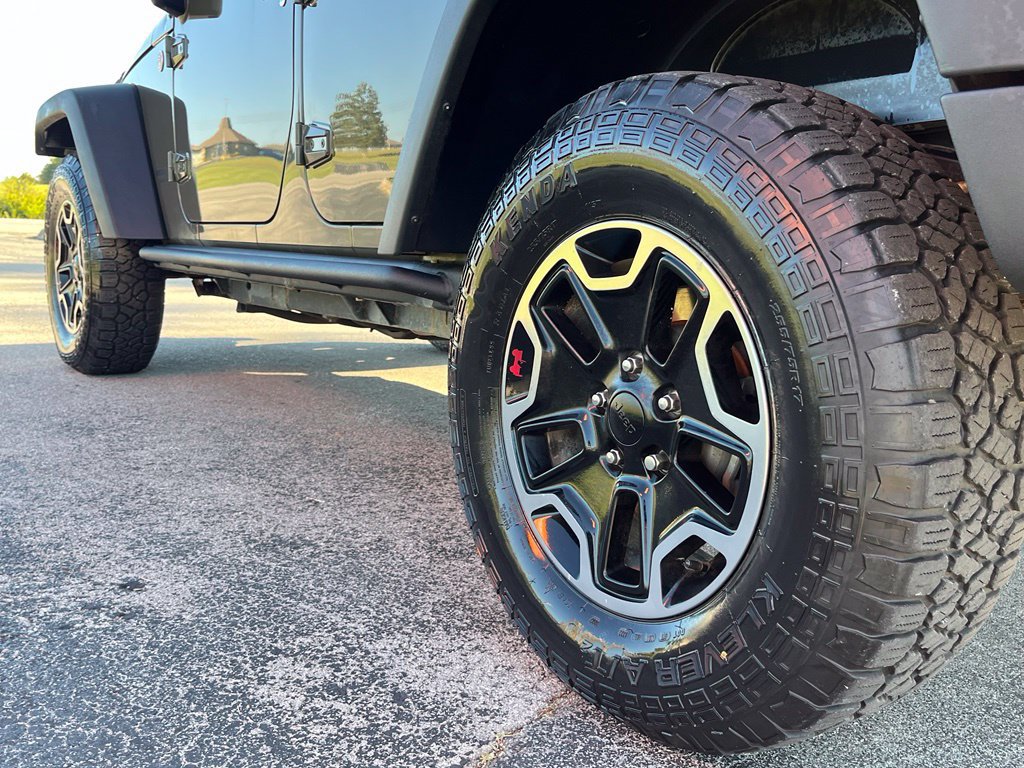 Used 2015 Jeep Wrangler Unlimited Rubicon AWD/4WD image 15