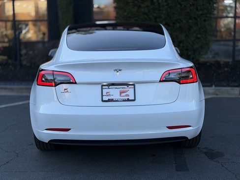 Used 2023 Tesla Model 3 Standard Range image 12