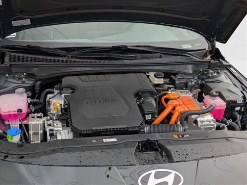 New 2025 Hyundai Elantra SEL image 16